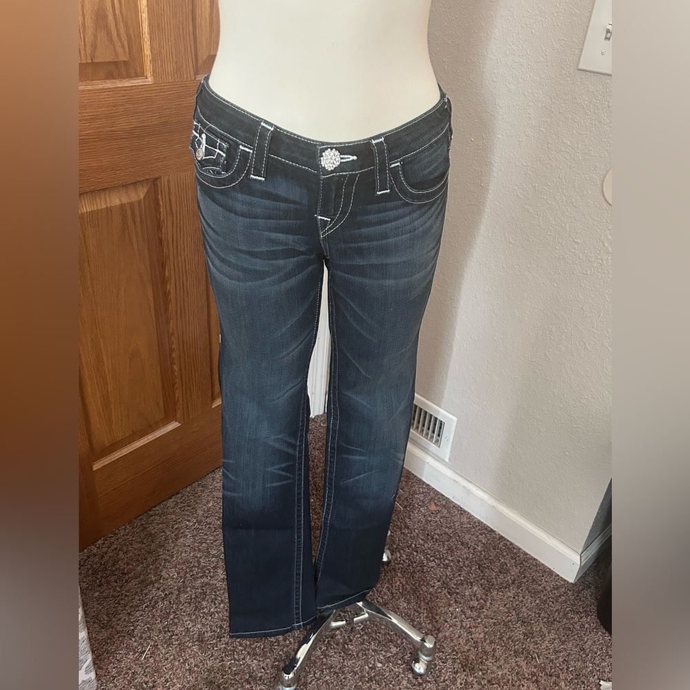 Like new True Religion Crystal Pink Bootcut with Flaps, no flaws! Size 26